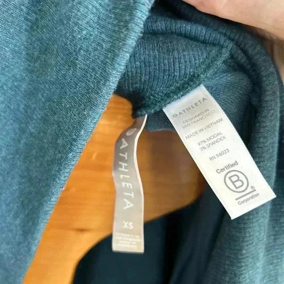 Athleta Cardigan oversized XS - Picture 4 of 6